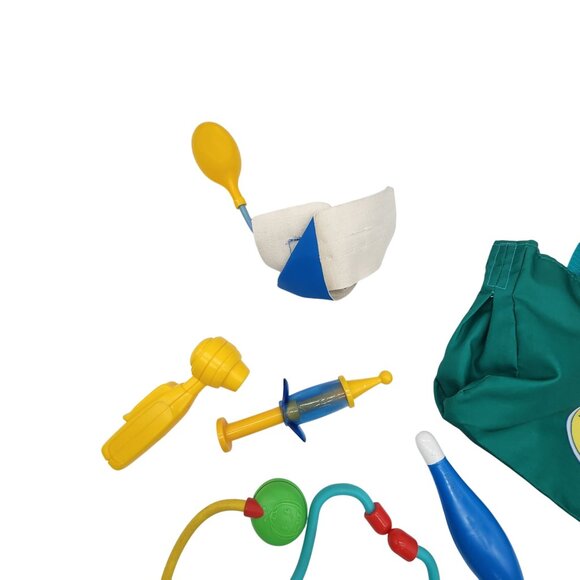 Fisher-Price 3-4 Years Pretend Play Doctor & Nurse Kits - Picture 3 of 4